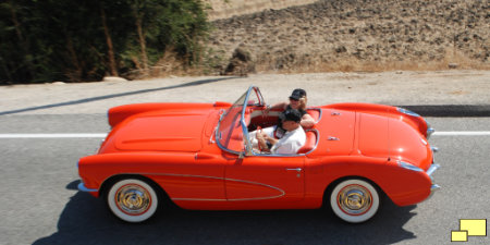 1956 Corvette C1 without contrasting cove paint