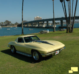 1967 Corvette Coupe C2 - Tree is clear of roof